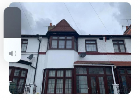 Comfortable double room for Female Guest Only